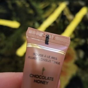 Too Faced Makeup - Too Faced Melted Chocolate Deluxe Lipstick Too Faced Makeup - Too Faced Melted Chocolate Deluxe Lipstick
